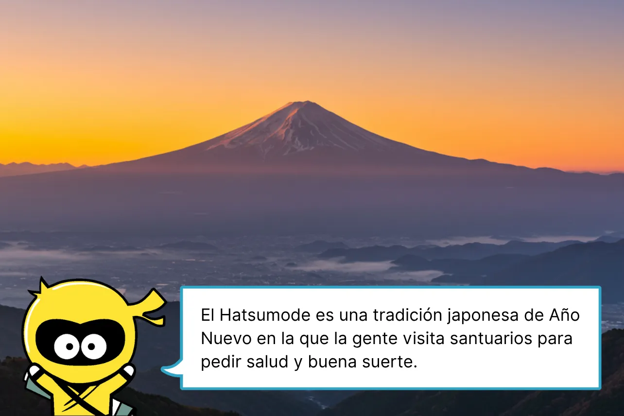 El Hatsumode es una tradición japonesa de Año Nuevo en la que la gente visita santuarios para pedir salud y buena suerte.