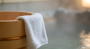温泉でのタオルの使い方とマナーを分かりやすく解説