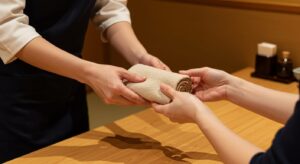 日本のおもてなし文化！飲食店で出されるおしぼり